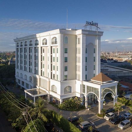 Horison Ciledug Giacarta Esterno foto
